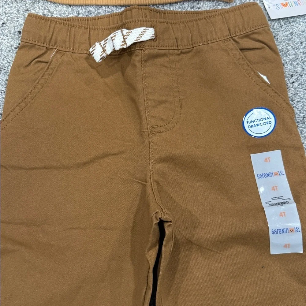 2 Set of pants and shorts
